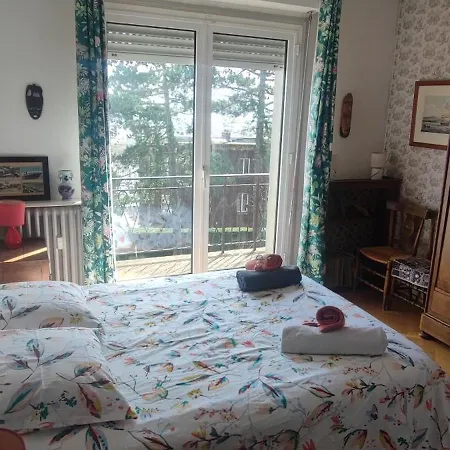Apartament Vue Imprenable Mer, Spacieux Et Chic, Quartier Calme Le Havre, Capacite 2 Personnes Ou Famille 3 Personnes,1 Chambre, Baignoire Hawr