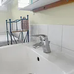 Chic Vue Mer, Terrasse, Capacité 2 Personnes Ou Famille 3 Personnes,1 Chambre, Baignoire, Quartier Calme *