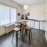 Chic Vue Mer, Terrasse, Capacité 2 Personnes Ou Famille 3 Personnes,1 Chambre, Baignoire, Quartier Calme Appartement