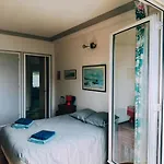 Chic Vue Mer, Terrasse, Capacité 2 Personnes Ou Famille 3 Personnes,1 Chambre, Baignoire, Quartier Calme *