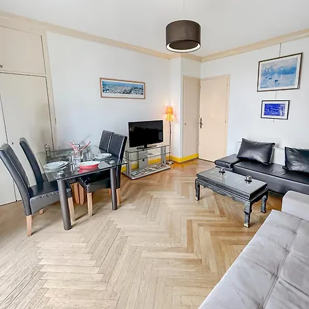 Apartment Vue Imprenable Mer, Spacieux Et Chic, Quartier Calme Le Havre, Capacite 2 Personnes Ou Famille 3 Personnes,1 Chambre, Baignoire Le Havre