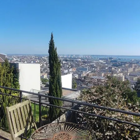 Apartment Quartier Chic Et Calme Vue Magnifique, Terrasse Privee,65M2, Baignoire, Le Havre,