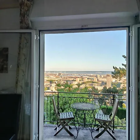 Apartment Terrasse Vue Imprenable Mer, 65m2 Chic, Quartier Calme Le Havre, Capacite 2 Personnes Ou Famille 3 Personnes,1 Chambre, Baignoire *