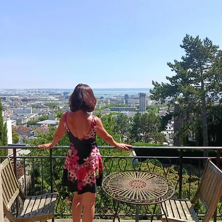 Terrasse Vue Imprenable Mer, 65m2 Chic, Quartier Calme Le Havre, Capacite 2 Personnes Ou Famille 3 Personnes,1 Chambre, Baignoire Le Havre