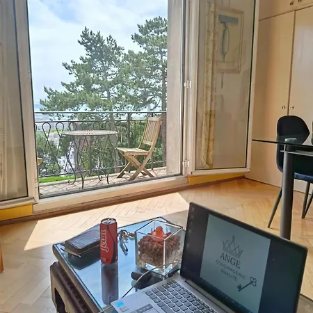 Terrasse Vue Imprenable Mer, 65m2 Chic, Quartier Calme Le Havre, Capacite 2 Personnes Ou Famille 3 Personnes,1 Chambre, Baignoire Le Havre