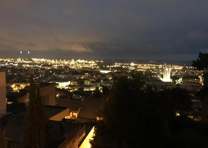 Terrasse Vue Mer, Spacieux Et Chic, Capacite 2 Personnes Ou Famille 3 Personnes,1 Chambre, Baignoire, Quartier Calme Apartament *