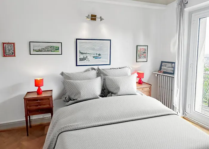 Apartament Terrasse Vue Mer, Spacieux Et Chic, Capacite 2 Personnes Ou Famille 3 Personnes,1 Chambre, Baignoire, Quartier Calme *