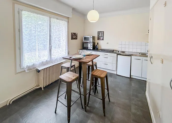 Chic Vue Mer, Terrasse, Capacité 2 Personnes Ou Famille 3 Personnes,1 Chambre, Baignoire, Quartier Calme Apartamento