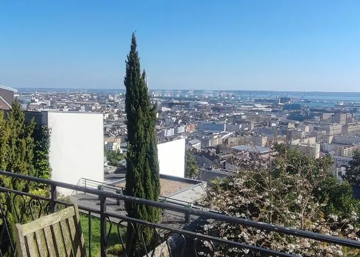 Apartament Terrasse Vue Mer, Spacieux Et Chic, Capacite 2 Personnes Ou Famille 3 Personnes,1 Chambre, Baignoire, Quartier Calme