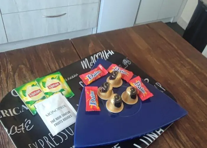 Chic Vue Mer, Terrasse, Capacité 2 Personnes Ou Famille 3 Personnes,1 Chambre, Baignoire, Quartier Calme Apartamento *