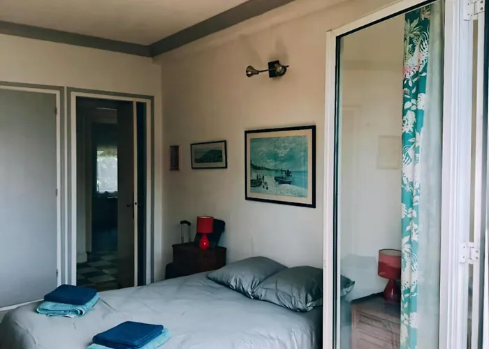 Chic Vue Mer, Terrasse, Capacité 2 Personnes Ou Famille 3 Personnes,1 Chambre, Baignoire, Quartier Calme *